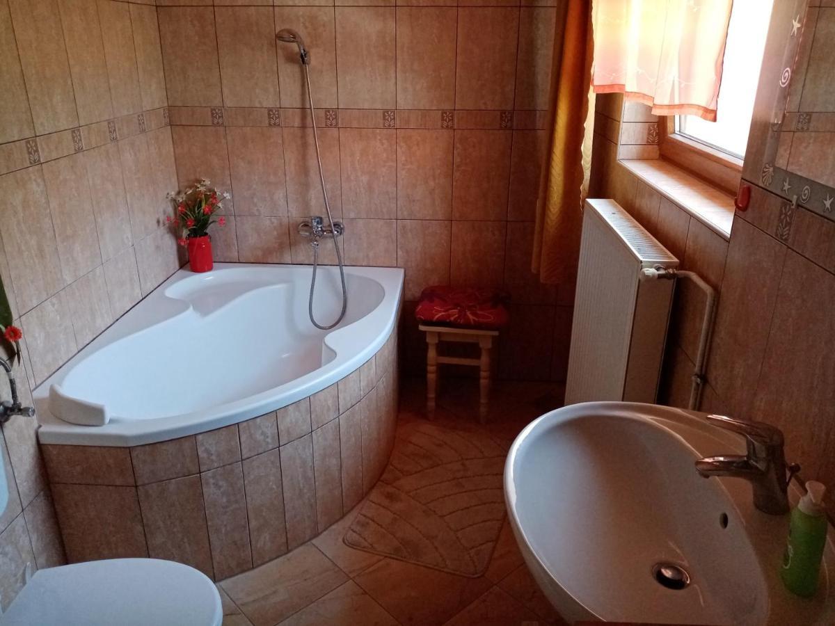 Jazmin-Szieszta Apartmanhaz Balatonfuered Ngoại thất bức ảnh