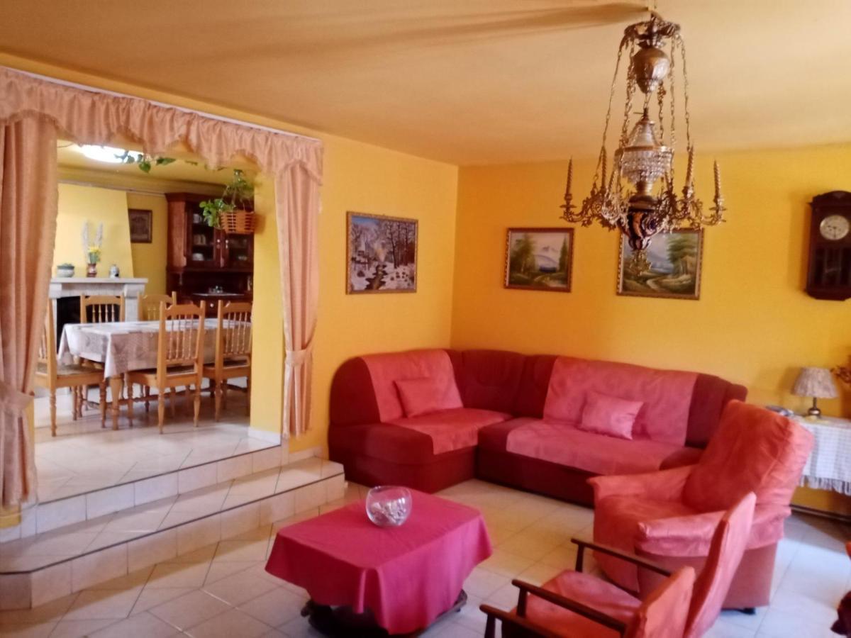 Jazmin-Szieszta Apartmanhaz Balatonfuered Ngoại thất bức ảnh